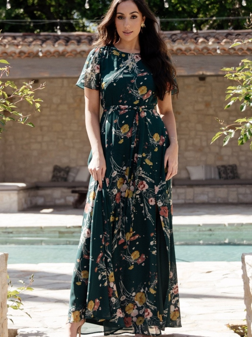 Baltic Born Naomi Short Sleeve Maxi Dress | Dark Green Floral Size 1XL1XL - Picture 2 of 5